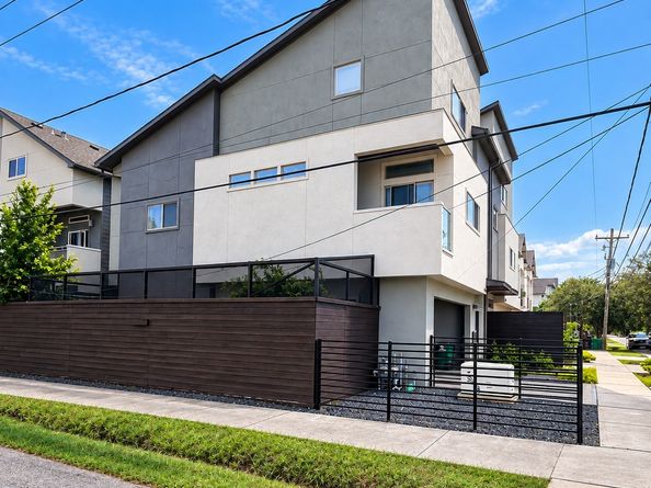 5905 Kiam Street A, Houston TX 77007