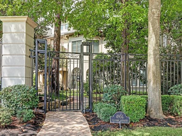 4951 Tilbury Estates Drive, Houston TX 77056