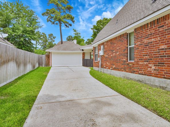 2 Westward Ridge Place, The Woodlands TX 77384