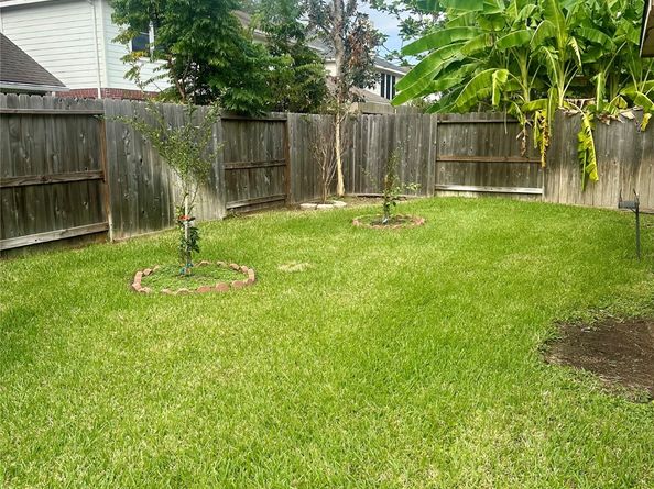 554 Ivy Cross Lane, Sugar Land TX 77479