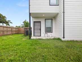8534 Woodlyn Road, Houston TX 77028