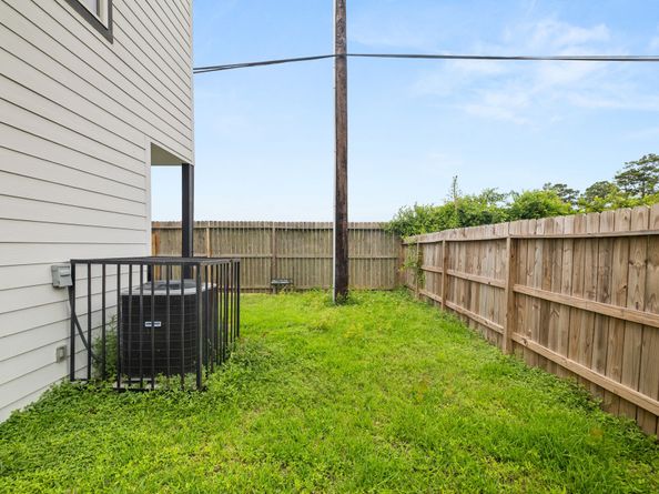 8534 Woodlyn Road, Houston TX 77028