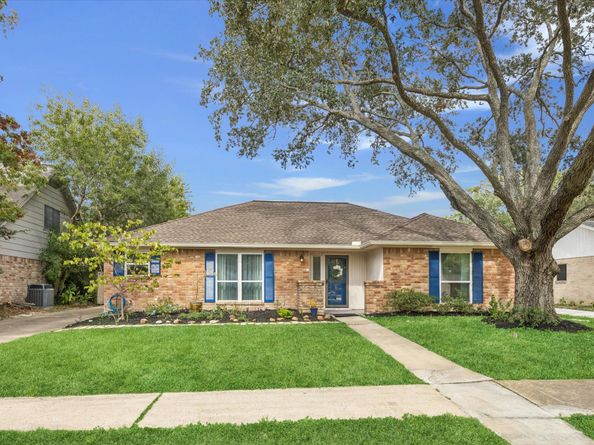 21302 Park Royale Drive, Katy TX 77450
