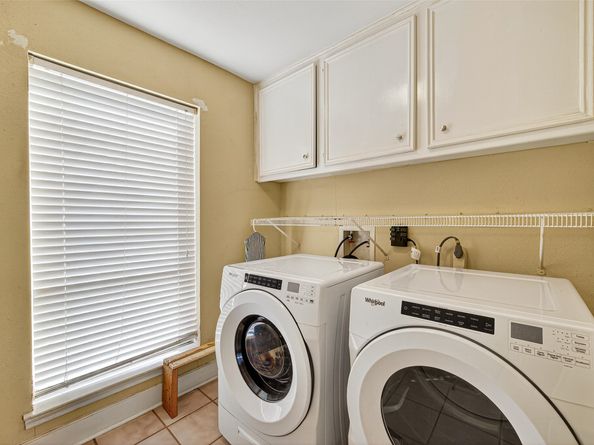 7211 Las Brisas Dr, Houston TX 77083