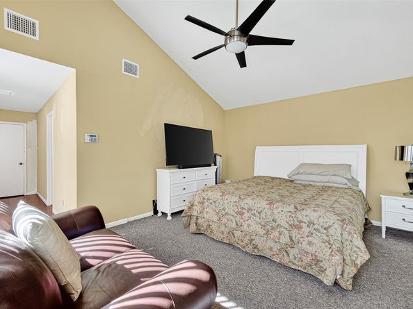 7211 Las Brisas Dr, Houston TX 77083