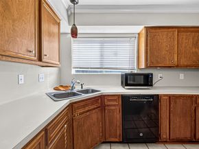 7211 Las Brisas Dr, Houston TX 77083