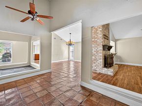 7211 Las Brisas Dr, Houston TX 77083