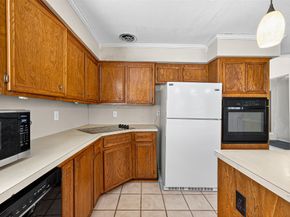 7211 Las Brisas Dr, Houston TX 77083