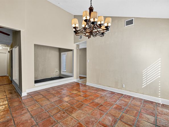 7211 Las Brisas Dr, Houston TX 77083