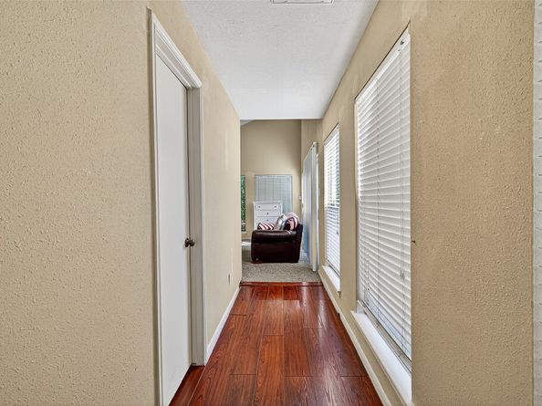 7211 Las Brisas Dr, Houston TX 77083