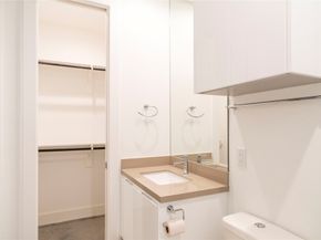 5869 E Post Oak Lane, Houston TX 77055