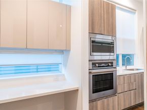 5869 E Post Oak Lane, Houston TX 77055