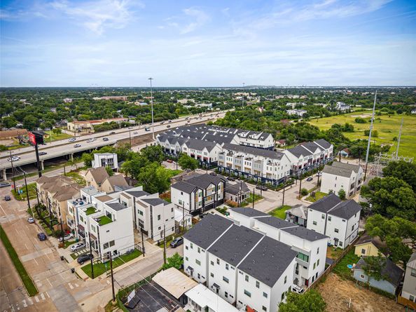 3407 Baer Street, Houston TX 77020