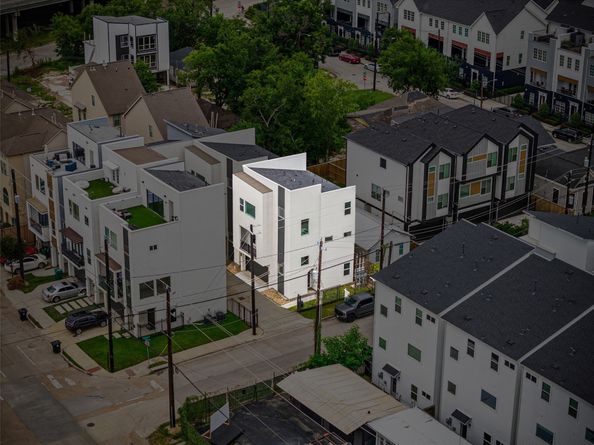 3407 Baer Street, Houston TX 77020