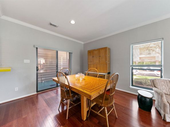 3330 Las Palmas Street 19, Houston TX 77027