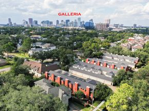3330 Las Palmas Street 19, Houston TX 77027