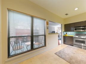 3330 Las Palmas Street 19, Houston TX 77027