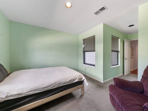 3330 Las Palmas Street 19, Houston TX 77027