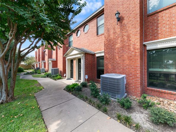 3330 Las Palmas Street 19, Houston TX 77027