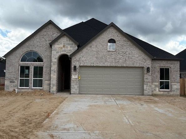 3212 Bushy Hawthorne Drive, Conroe TX 77301