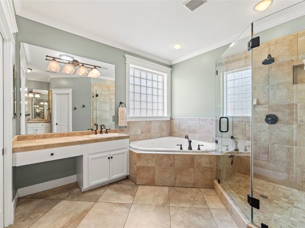 1317 Chamboard Lane, Houston TX 77018