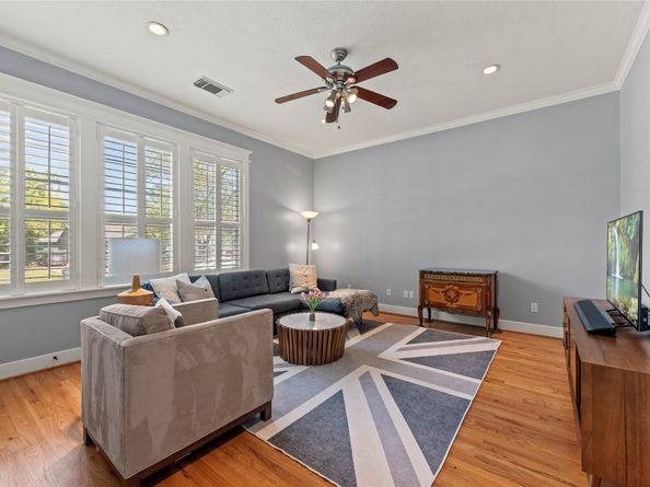 1317 Chamboard Lane, Houston TX 77018