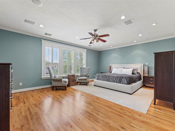 1317 Chamboard Lane, Houston TX 77018