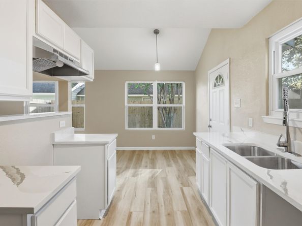 10943 Spanish Grant Drive, Sugar Land TX 77498