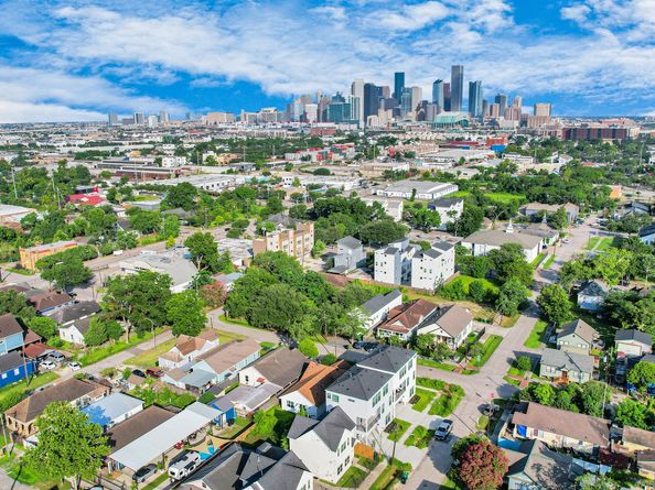 3602 Runnels Street, Houston TX 77003