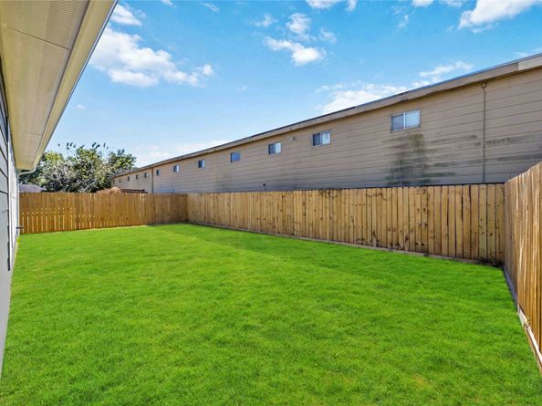 4624 Mayflower Street A/B, Houston TX 77033