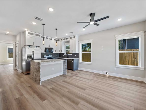 4624 Mayflower Street A/B, Houston TX 77033
