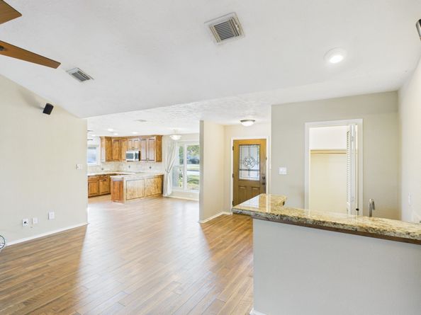 10107 Hollow Canyon Dr, Sugar Land TX 77495