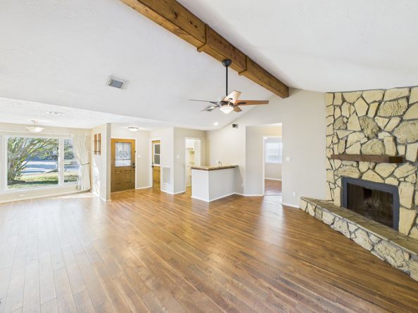10107 Hollow Canyon Dr, Sugar Land TX 77495