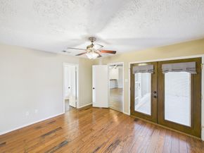 10107 Hollow Canyon Dr, Sugar Land TX 77495
