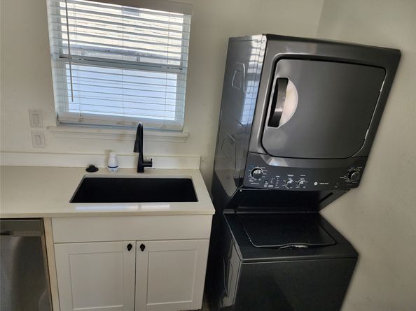 2610 Cochran Street 2, Houston TX 77009