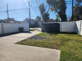 2610 Cochran Street 2, Houston TX 77009