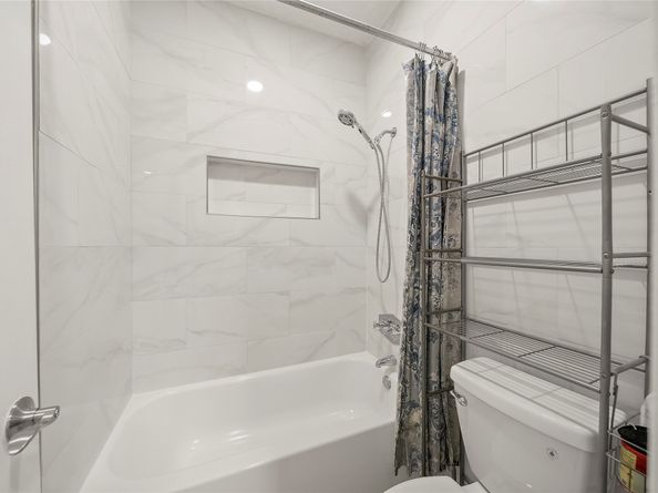 8257 Sands Point Drive 167, Houston TX 77036