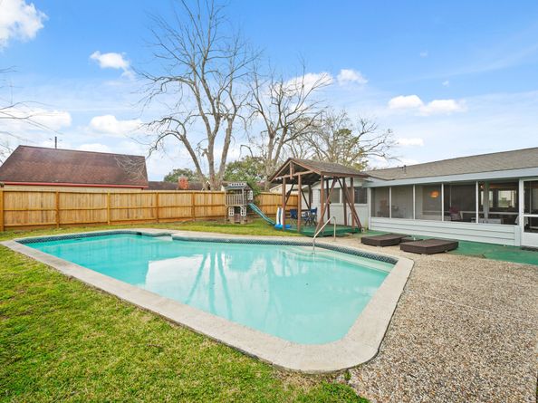 4510 Silverwood Drive, Houston TX 77035