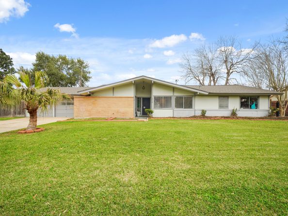 4510 Silverwood Drive, Houston TX 77035