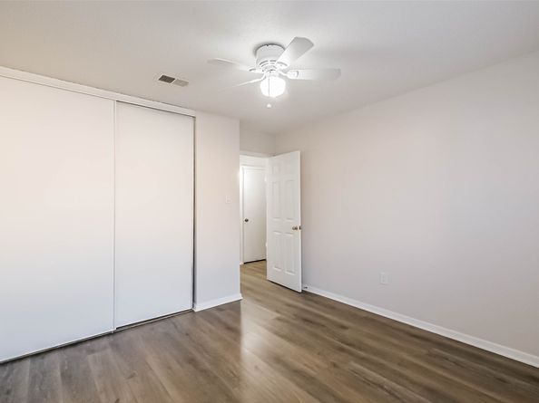 11983 Bob White Drive 17852, Houston TX 77035