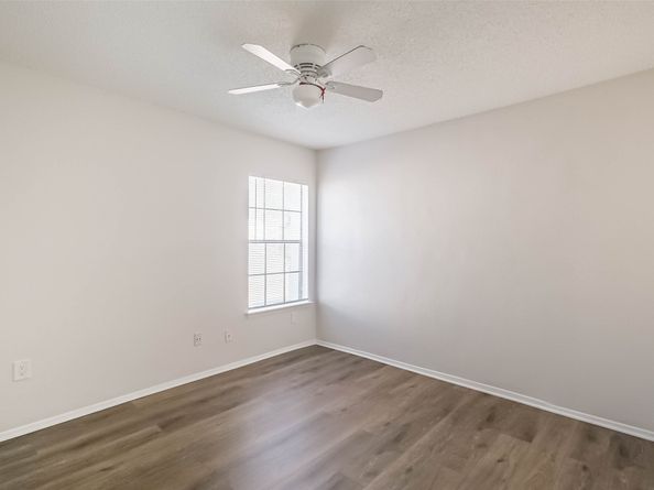 11983 Bob White Drive 17852, Houston TX 77035