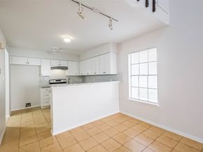 11983 Bob White Drive 17852, Houston TX 77035