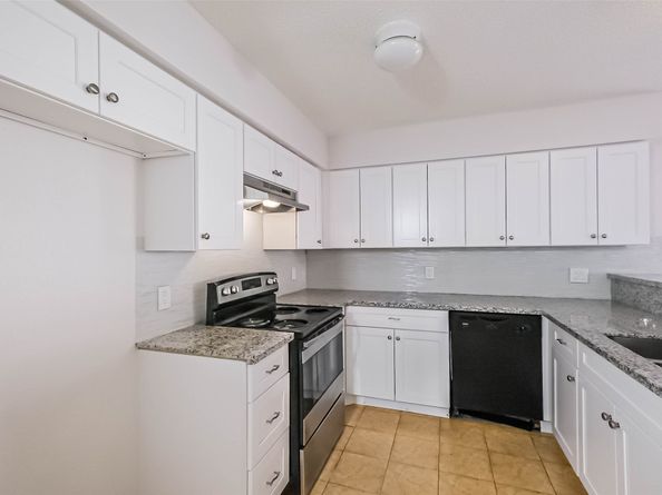 11983 Bob White Drive 17852, Houston TX 77035