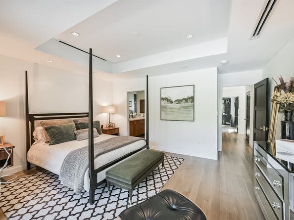 4122 N Braeswood Boulevard, Houston TX 77025