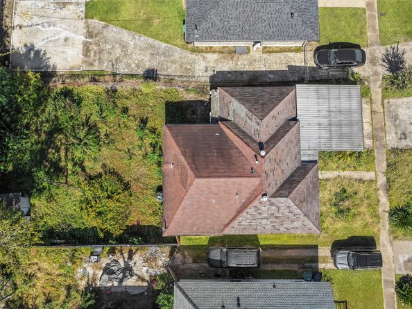 919 Lawrence Street, Houston TX 77008