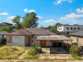 919 Lawrence Street, Houston TX 77008