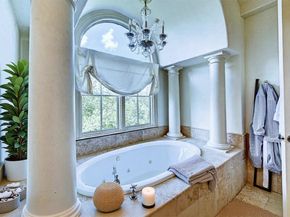 5401 Ashby Street, Houston TX 77005