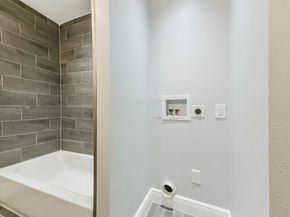 8925 Everglade Drive, Houston TX 77078