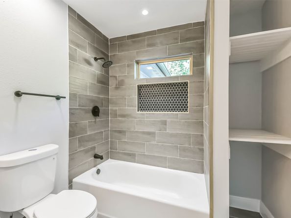 8925 Everglade Drive, Houston TX 77078