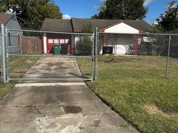 4737 Alvin Street, Houston TX 77033